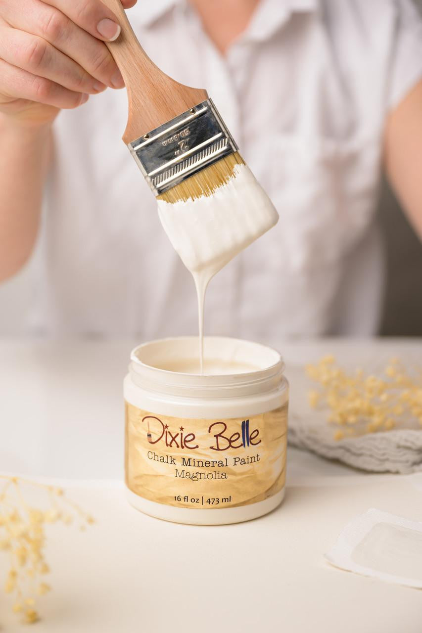Dixie Belle Chalk Mineral Paint - Magnolia